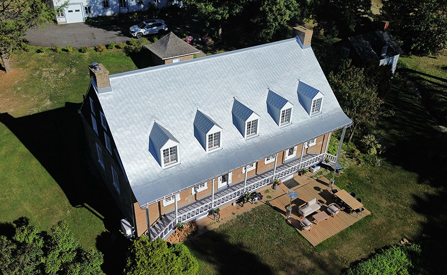 Couverture en tôle d’une maison à l’île d’Orléans